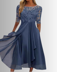 Women's Flattering Lace Dress
