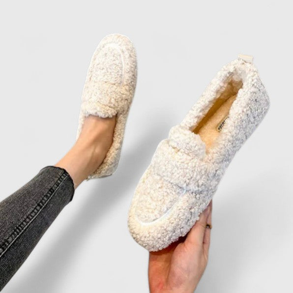 Women's Clean Slip-On Slippers