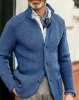 Men’s Minimal Winter Cardigan