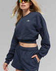 Alo - Cropped Crew Neck