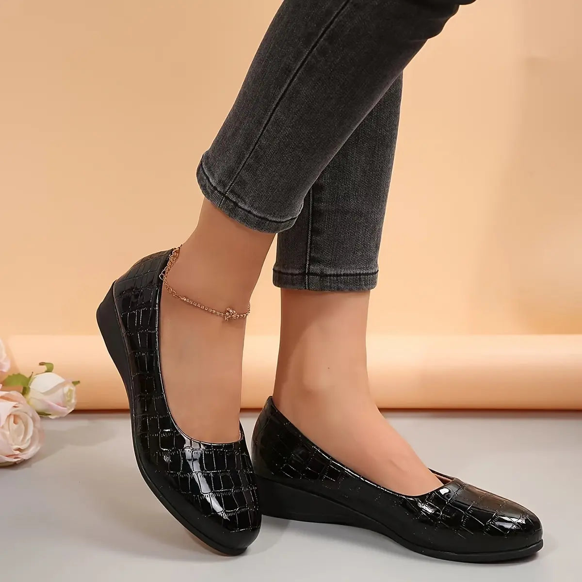 Women's Versatile Slip-On Shoes